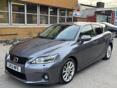 Lexus CT200h