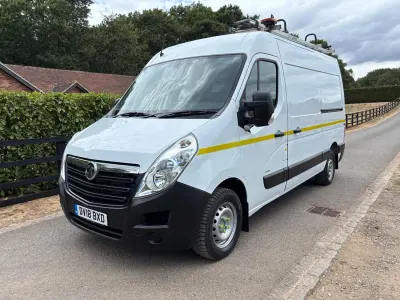 Used Vauxhall Movano 130 HP (95 kW) 2018 White MPV
