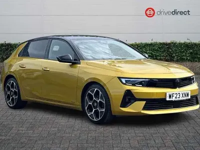 Used Vauxhall Astra Ultimate 130 HP (95 kW) 2023 Yellow/black Hatchback