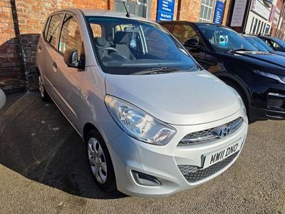 Used Hyundai i10 Classic 86 HP (63 kW) 2011 Silver Hatchback