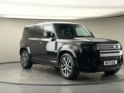 Used Land Rover Defender HSE Dynamic 2021 Santorini black SUV
