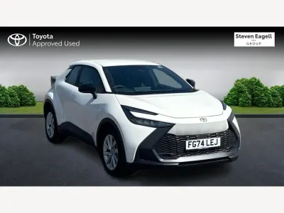 Used Toyota C-HR 140 HP (102 kW) 2024 White SUV