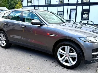 Used Jaguar F-Pace Portfolio 180 HP (132 kW) 2016 Grey SUV
