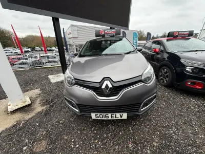 Used Renault Captur Dynamique 90 HP (66 kW) 2016 Grey SUV