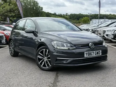 Begagnad VW Golf VII SE 130 HK (95 kW) 2017 Grå Halvkombi