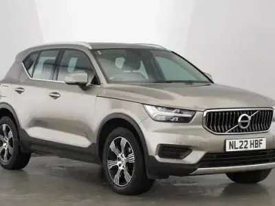 Usado Volvo XC40 Inscription 163 HP (119 kW) 2022 Cinzento SUV