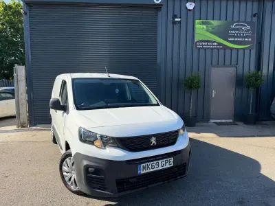 Second-hand Peugeot Partner 131 CP (96 kW) 2019 Alb Monovolum