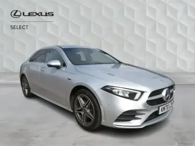 Begagnad Mercedes A250 AMG Line Premium 214 HK (157 kW) 2020 Silver Sedan