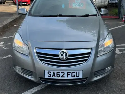 Used Vauxhall Insignia SRi 160 HP (117 kW) 2012 Silver Hatchback