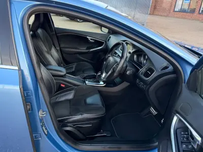 Gebraucht Volvo V40 R-Design 2015 Blau Kleinwagen