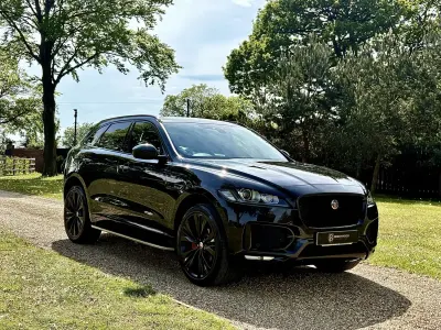 Second-hand Jaguar F-Pace Chequered Flag 180 CP (132 kW) 2020 Negru SUV