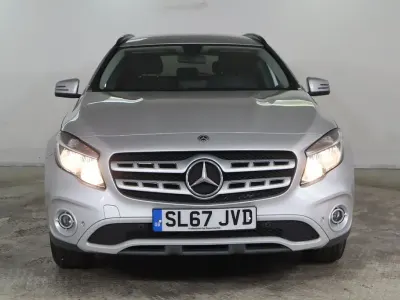 Used Mercedes GLA200 Executive 156 HP (114 kW) 2017 Silver SUV