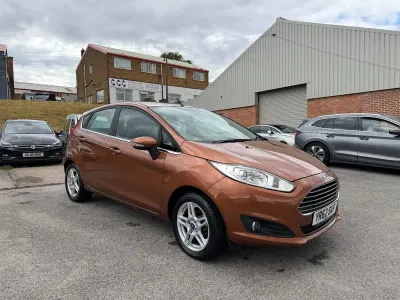 Used Ford Fiesta Zetec 125 HP (91 kW) 2013 Bronze Hatchback