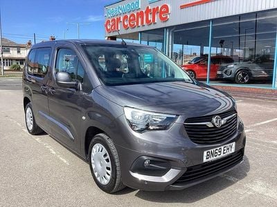 Used Vauxhall Combo S 100 HP (73 kW) 2019 Grey MPV