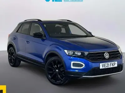 Usado VW T-Roc Black Edition 150 HP (110 kW) 2021 Azul SUV