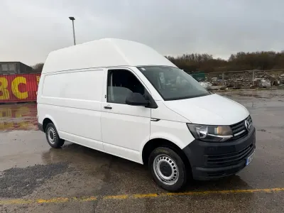Usado VW Transporter Startline 150 HP (110 kW) 2019 Branco Van