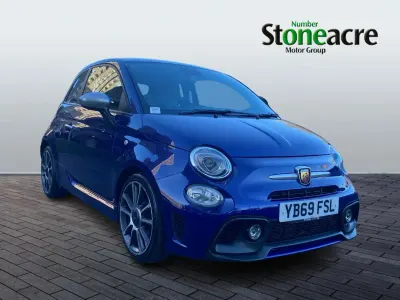 Begagnad Abarth 595 70th Anniversary 165 HK (121 kW) 2020 Blå Halvkombi
