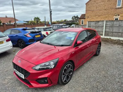 Used Ford Focus ST-Line X 120 HP (88 kW) 2020 Red Hatchback