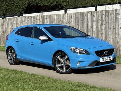 Used Volvo V40 R-Design 115 HP (84 kW) 2015 Blue Hatchback