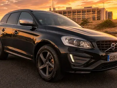 Usado Volvo XC60 R-Design 188 CV (138 kW) 2015 Negro SUV