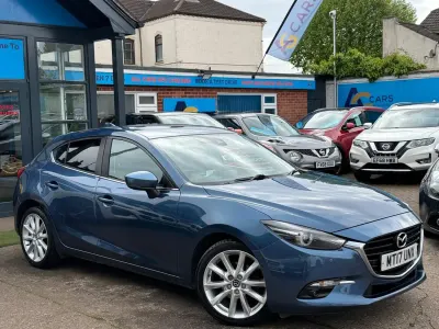 Usado Mazda 3 Inclusive 121 CV (88 kW) 2017 Azul Utilitario