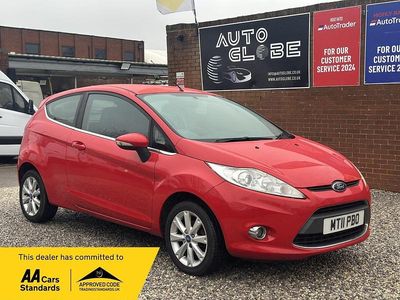 Used Ford Fiesta Zetec 70 HP (51 kW) 2011 Red Hatchback
