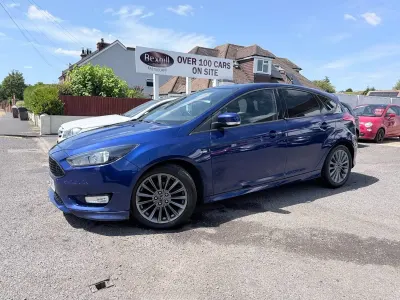 Used Ford Focus ST-Line 140 HP (102 kW) 2018 Blue Hatchback