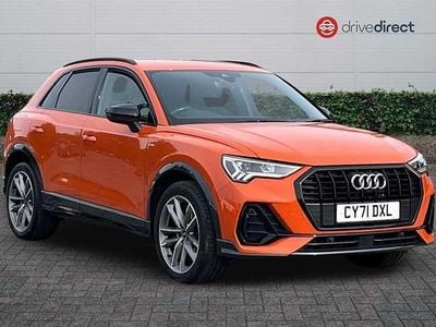 Begagnad Audi Q3 Black Edition 150 HK (110 kW) 2022 Orange SUV