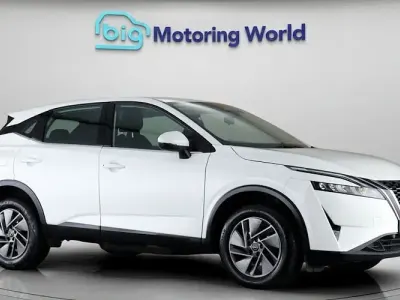 Used Nissan Qashqai Acenta Premium 140 HP (102 kW) 2023 White SUV