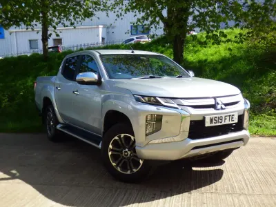 Usado Mitsubishi L200 150 HP (110 kW) 2019 Prateado Pickup