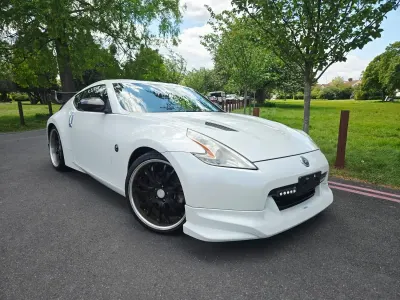 Used Nissan 370Z 328 HP (241 kW) 2010 White Hatchback