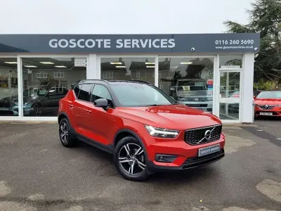 Used Volvo XC40 R-Design 163 HP (119 kW) 2020 SUV