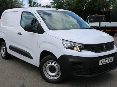 Used Peugeot Partner Premium 102 HP (75 kW) 2023 White MPV