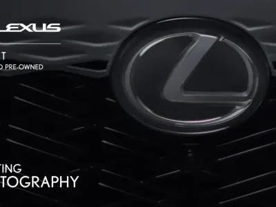 Usado Lexus UX Sport Design Packet 184 HP (135 kW) 2023 Prateado SUV