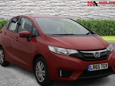 Used Honda Jazz S 102 HP (75 kW) 2015 Red Hatchback