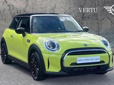 Used Mini Cooper Classic 136 HP (100 kW) 2023 Yellow Hatchback