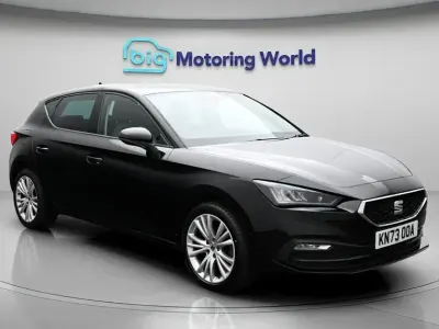 Second-hand Seat Leon SE Dynamic 130 CP (95 kW) 2023 Negru Hatchback