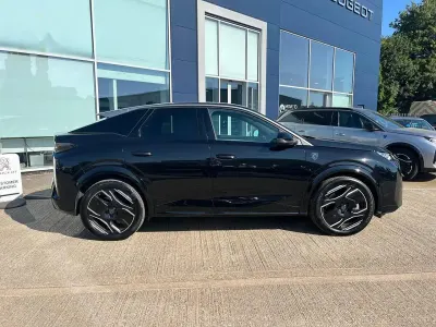 Used Peugeot e-3008