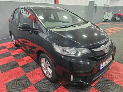 Used Honda Jazz SE 102 HP (75 kW) 2017 Black Hatchback