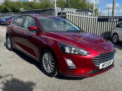 Used Ford Focus Titanium 125 HP (91 kW) 2021 Red Hatchback