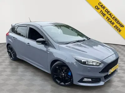 Używany Ford Focus ST 2017 Szary Hatchback