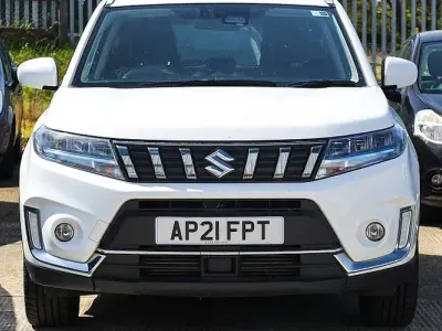 Używany Suzuki Vitara SZ-T 129 KM (94 kW) 2021 Biały SUV