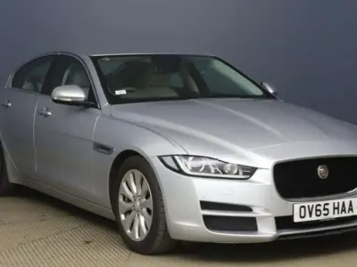 Used Jaguar XE Portfolio 163 HP (119 kW) 2015 Silver Sedan