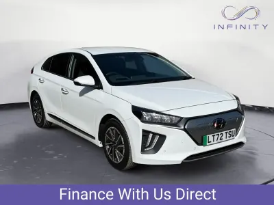 Begagnad Hyundai Ioniq Premium SE 100 kW (136 HK) 2022 Vit Halvkombi