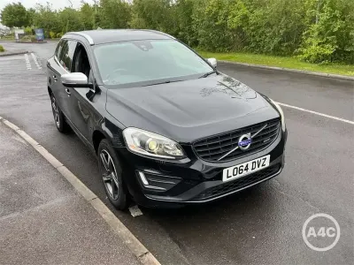 Begagnad Volvo XC60 R-Design 181 HK (133 kW) 2014 Svart SUV