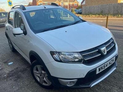 Used Dacia Sandero Lauréate 90 HP (66 kW) 2014 White Hatchback