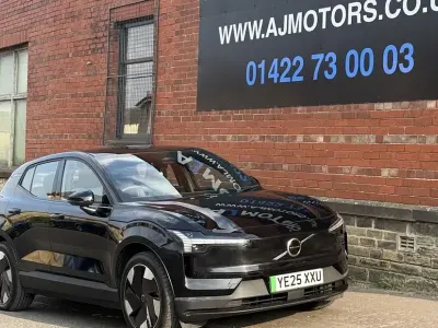 Used Volvo EX30 Performance 11 kW (15 HP) 2025 SUV
