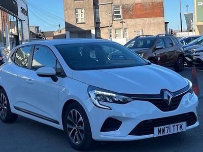 Solid glacier white Used 2021 Renault Clio V Iconic Hatchback | £12,171 (Fair price)