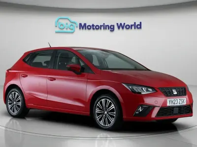Usado Seat Ibiza SE Technology 94 CV (69 kW) 2023 Rojo Utilitario