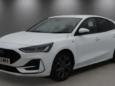 Used Ford Focus ST-Line 125 HP (91 kW) 2023 White Hatchback